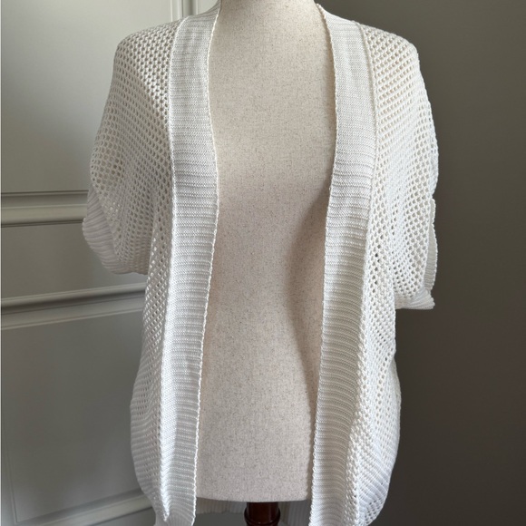 Elegant White Open-Front Sweater - Picture 1 of 3